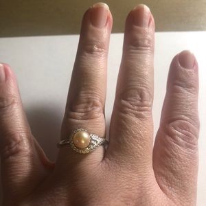 Vantel pearl peach ring (size 10)